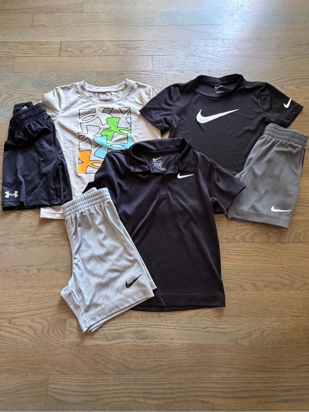 Used Nike & Under Armour Sets size 4T